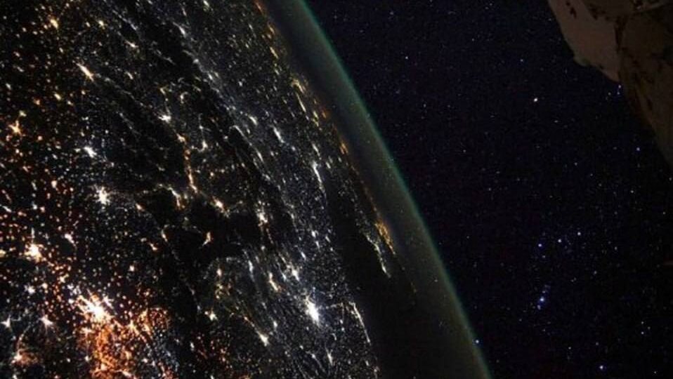 🌌 Земля в ночи глазами астронавта