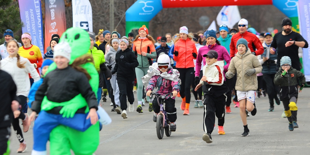 Космонавты и инопланетяне пробежали по набережной Петрозаводска