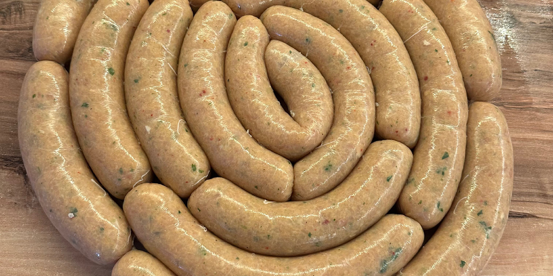 Купаты и домашние сосиски: готовим сами и не переплачиваем за магазинный крахмал