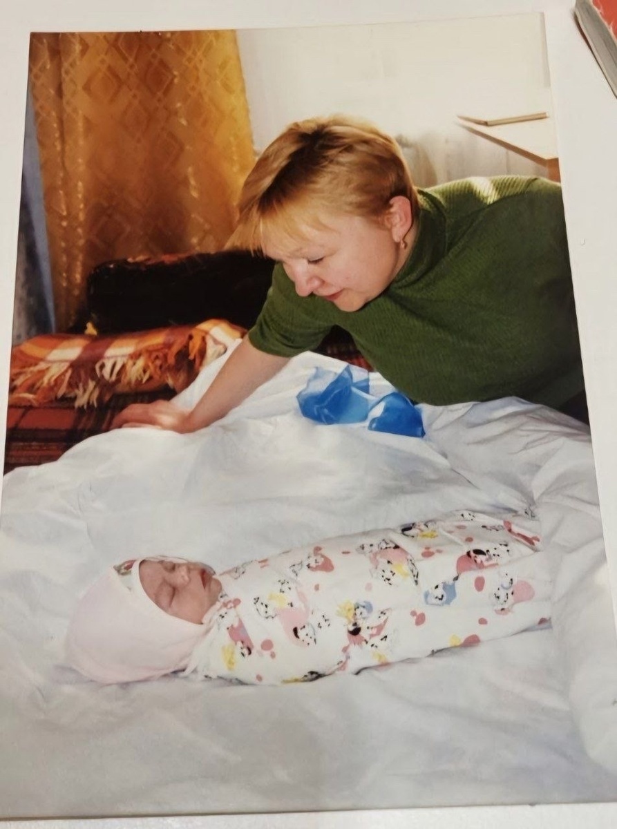 Петя и бабушка.