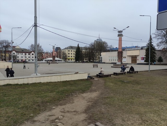 Прогулки с Павлом Ивановым: Площадь Славы