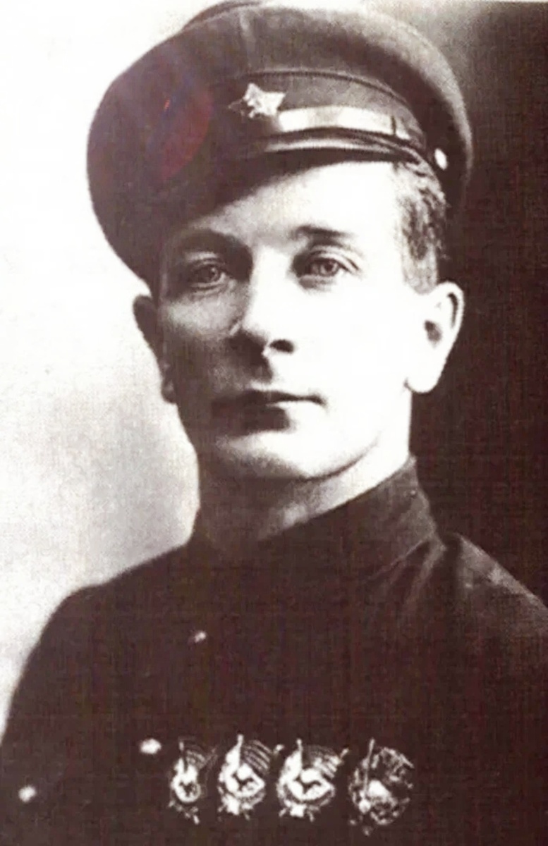 Иван Яковлевич Строд - Советский военачальник, участник Первой мировой войны, полный Георгиевский кавалер, участник Гражданской войны в Сибири. 