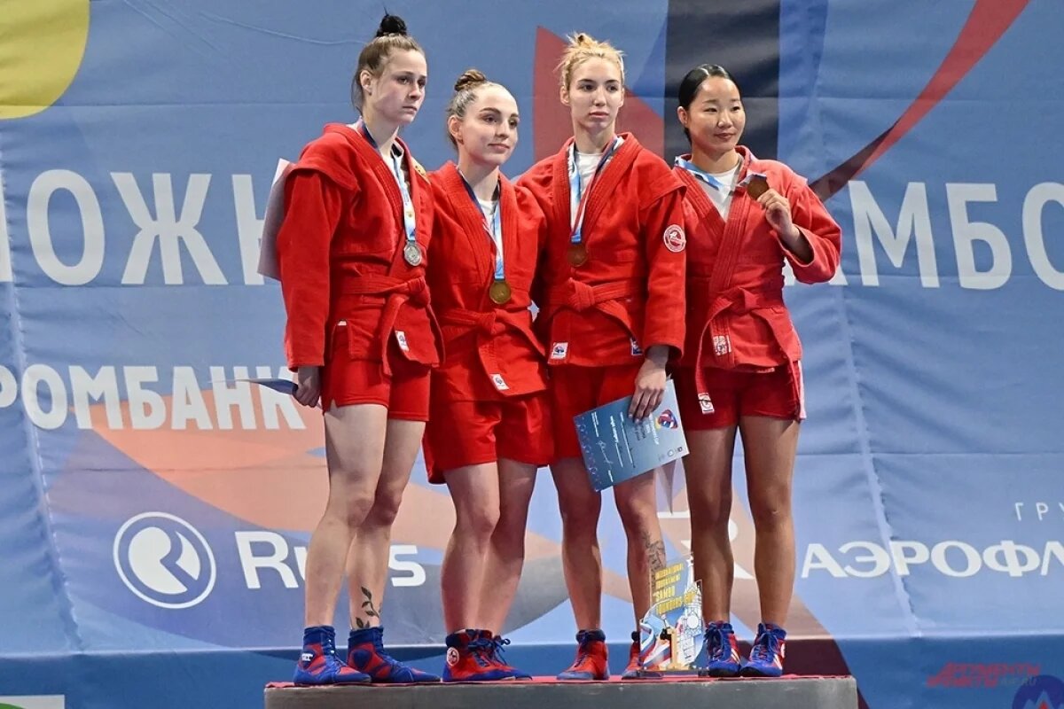    Калининградская самбистка завоевала золото Кубка мира за 53 секунды