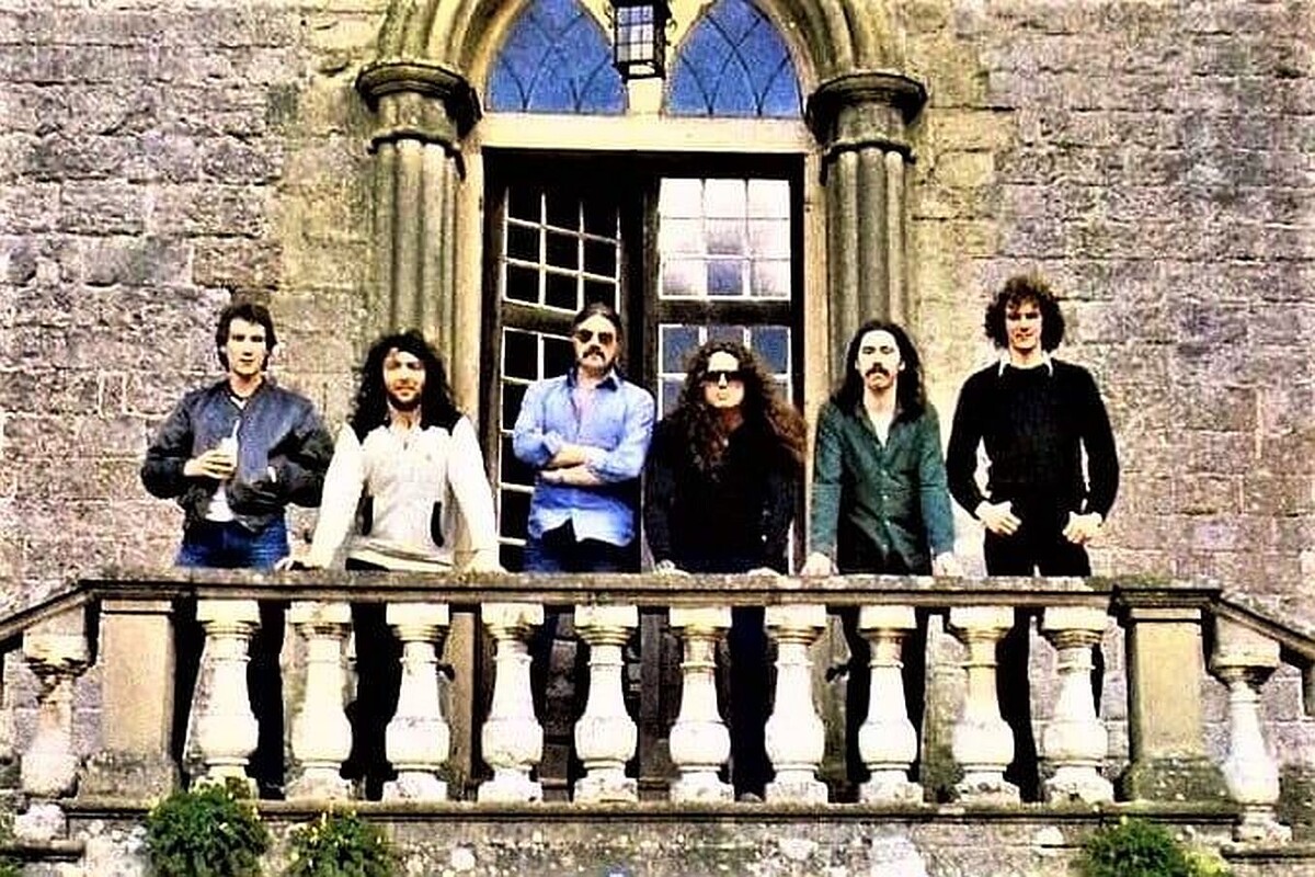 В  замке Клируэлл