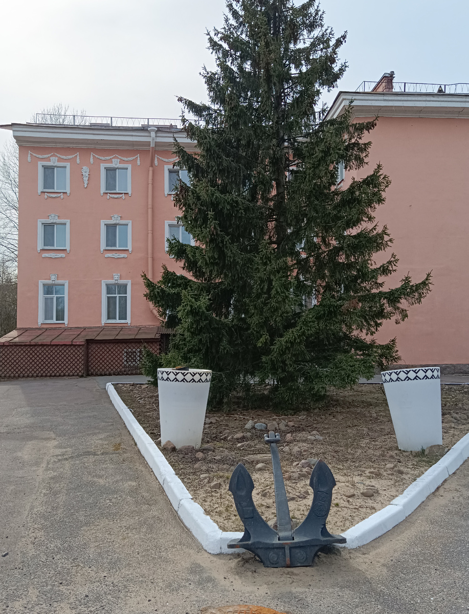 Отель Кантри,со стороны Приморского шоссе 