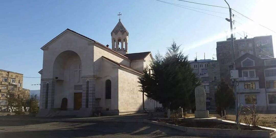 Азербайджанцы полностью разрушили церковь Сурб Акоп в Степанакерте - фото