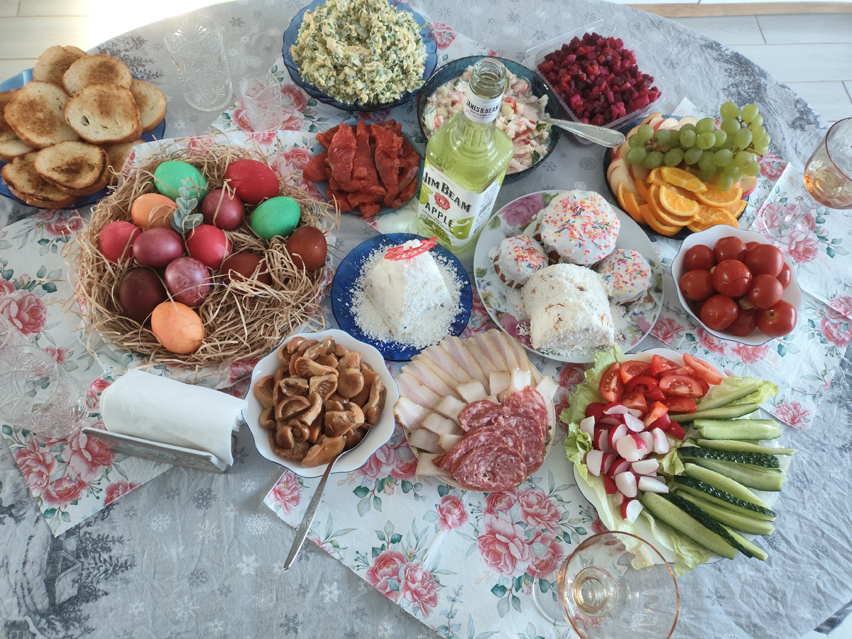 Наш скромный стол.