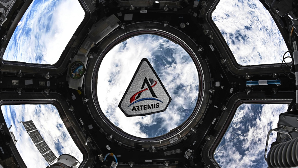 Экипаж МКС-74 поддерживает миссию Artemis-II по облету Луны, стартовавшую 1 апреля. Фото: NASA