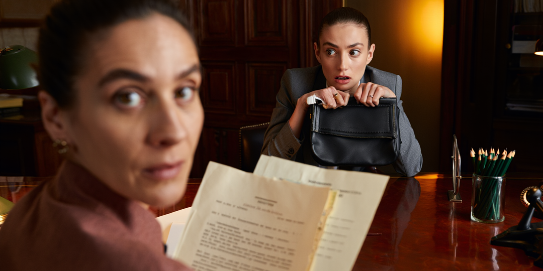 «Ты всё знала и молчала?» — спросила она у порога, и я не стала объяснять, что молчание тоже бывает ответом