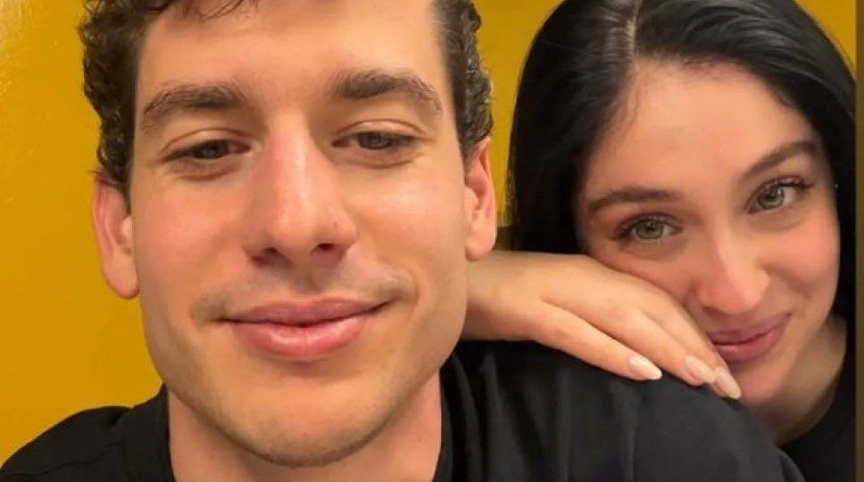 Стоп-хаос в соцсетях! Джемре Байсел и Джем Белюкбаши удалили друг друга из жизни. Финал любовной гонки?