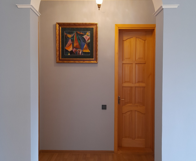 Как все-таки цвет меняет настроение! Покрасили стены в двух помещениях: до и после