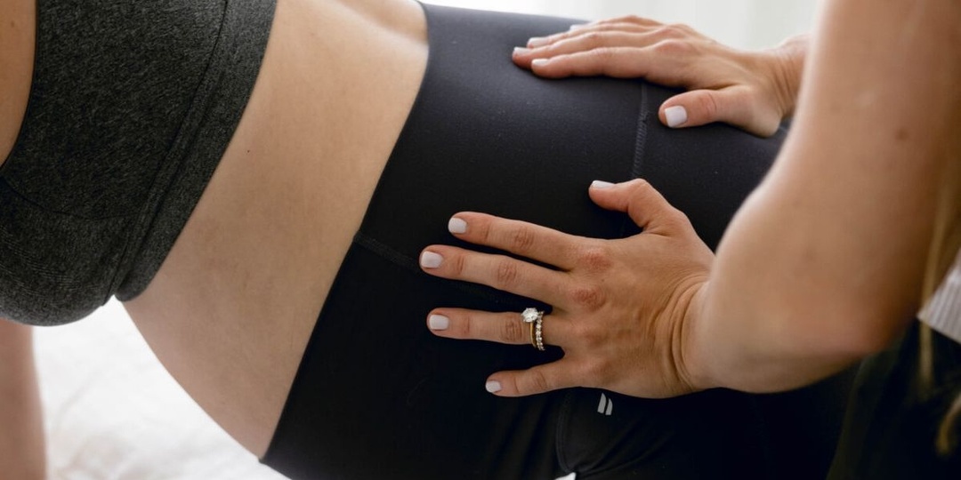 Сходила к остеопату за 6 тысяч. Она разрывала что-то в воздухе, тыкала зубочисткой и щелкала пальцами в воздухе, я не знала, как реагировать