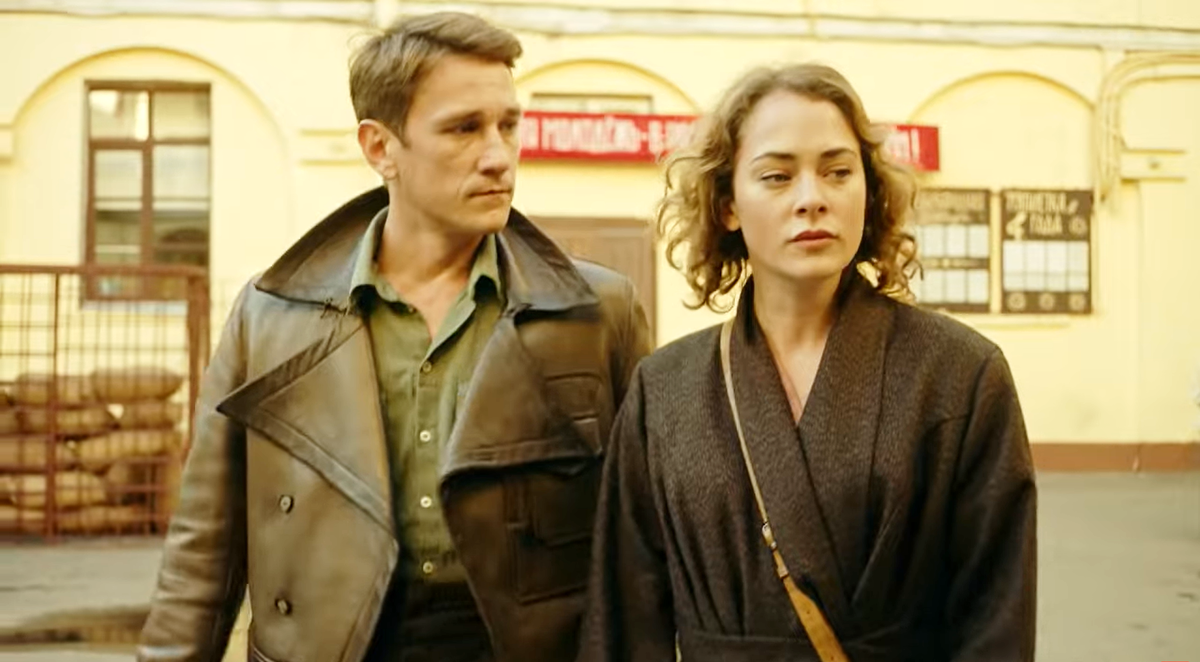 Кадр из сериала "Подкидыш".
