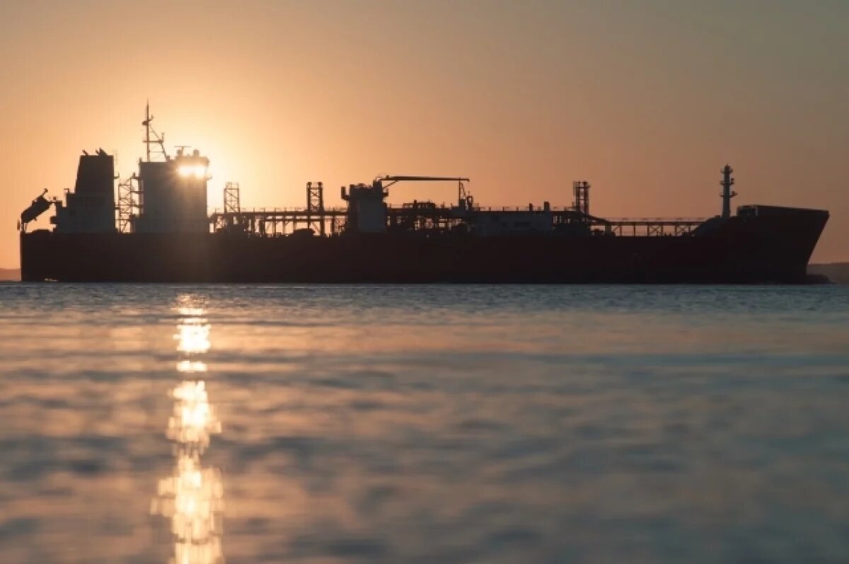    Глава Eni Дескальци призвал приостановить запрет на СПГ из России в 2027 г.