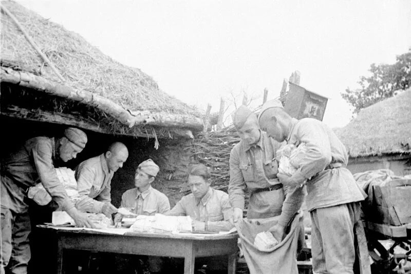 Как организовывали военную цензуру в Красной армии 1941–1945 годов: что разрешали писать в письмах с фронта и какие темы вырезали по инструк