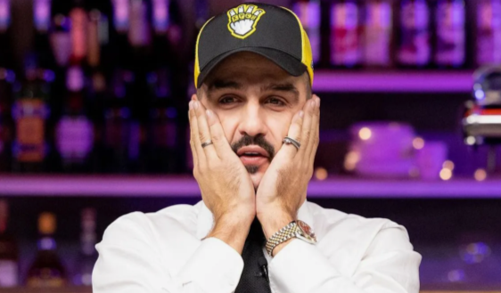  Как Евгений Савин* не в ту команду перешёл // Илл.: Евгений Савин*