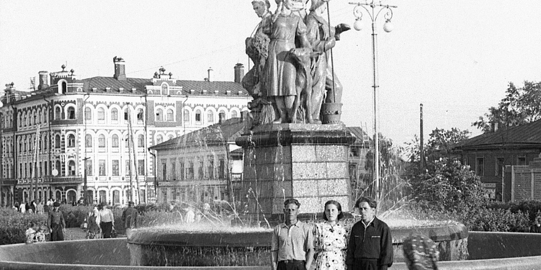 Новый-старый фонтан на площади Революции в Вологде
