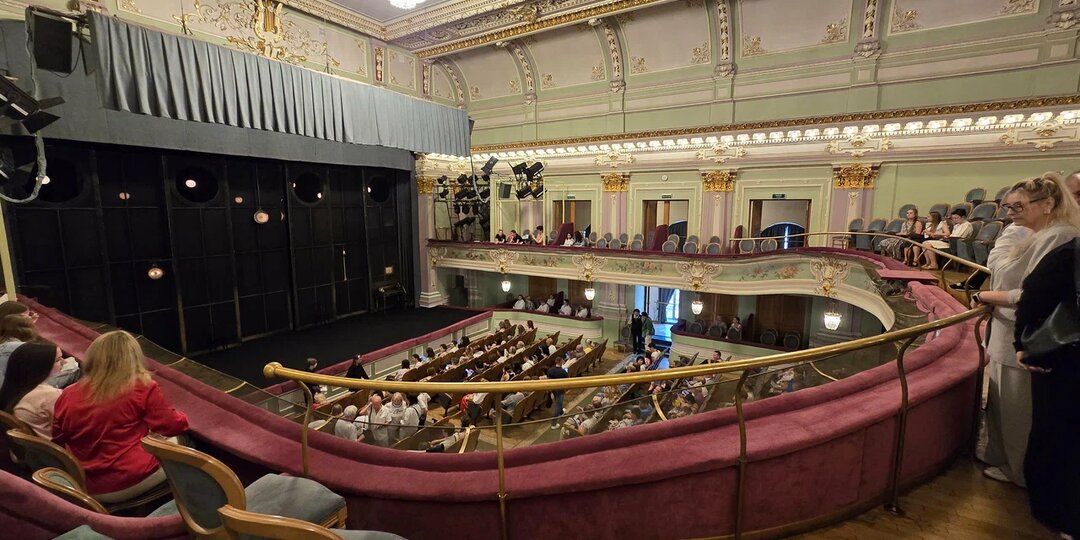 Театр, в котором не прерывали спектакли даже во время обстрелов