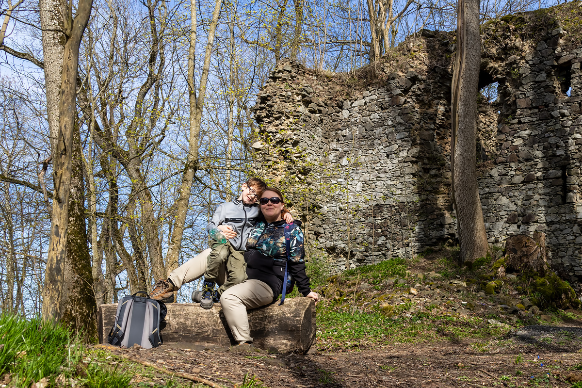 это мы с Вовчиком, на прогулке по окрестностям