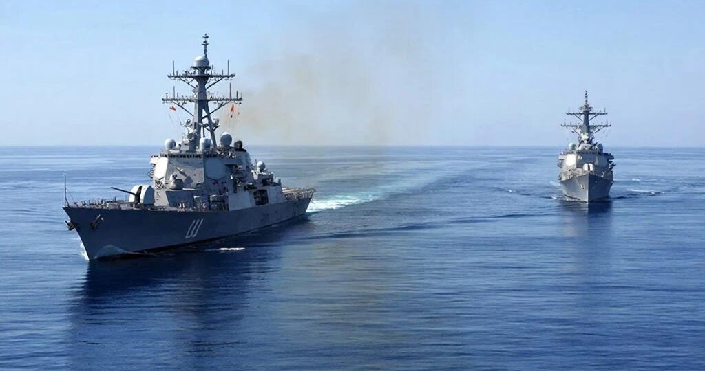 Дали 30 минут, чтобы уйти: Эсминцы США чуть не уничтожили при проходе через Ормузский пролив