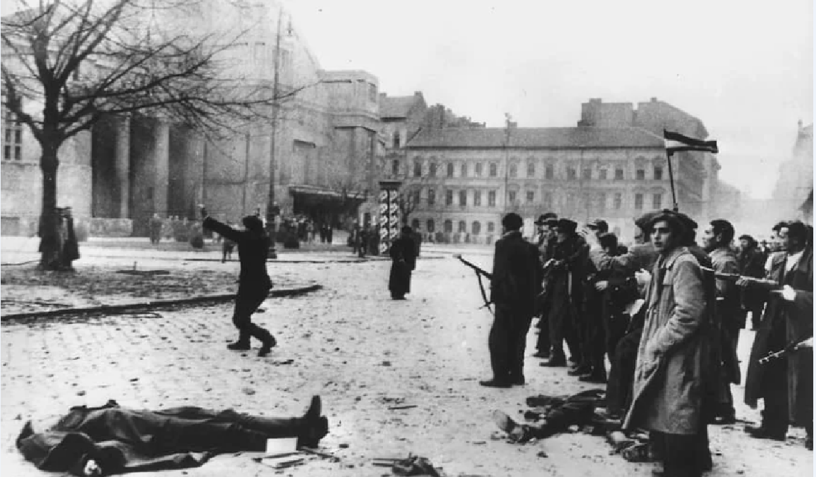 Будапешт в те годы.