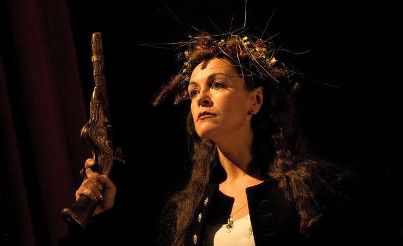 В спектакле "Заповедник"