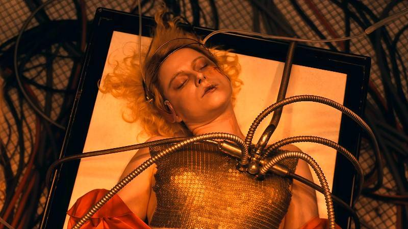 Кадр из фильма The Bride!. Режиссер: Мэгги Джилленхол. Производство: Domain Entertainment (II), Films II, First Love Films, In The Current Company, Warner Bros.