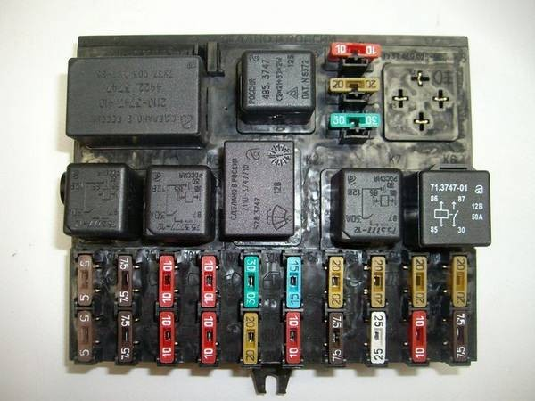 Блок предохранителей