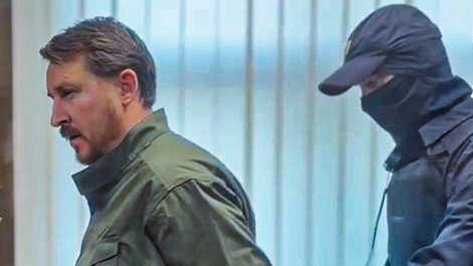 Заводы, ордена, заповедники и бутылки вина по 2 миллиона. Что наворовано российскими коррупционерами - хроника разоблачений