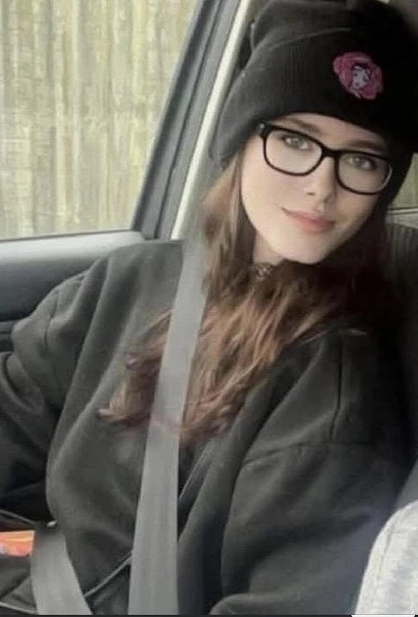    Джейми-Ли Биско стала жертвой собственной собаки. Фото: Соцсети