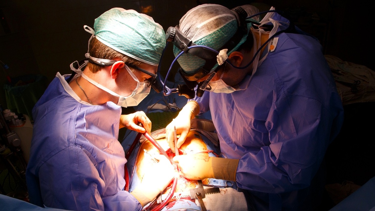    Хирурги Ханты-Мансийска спасли сердце пациента на диализе