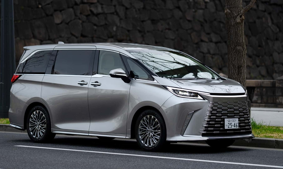 Lexus LM