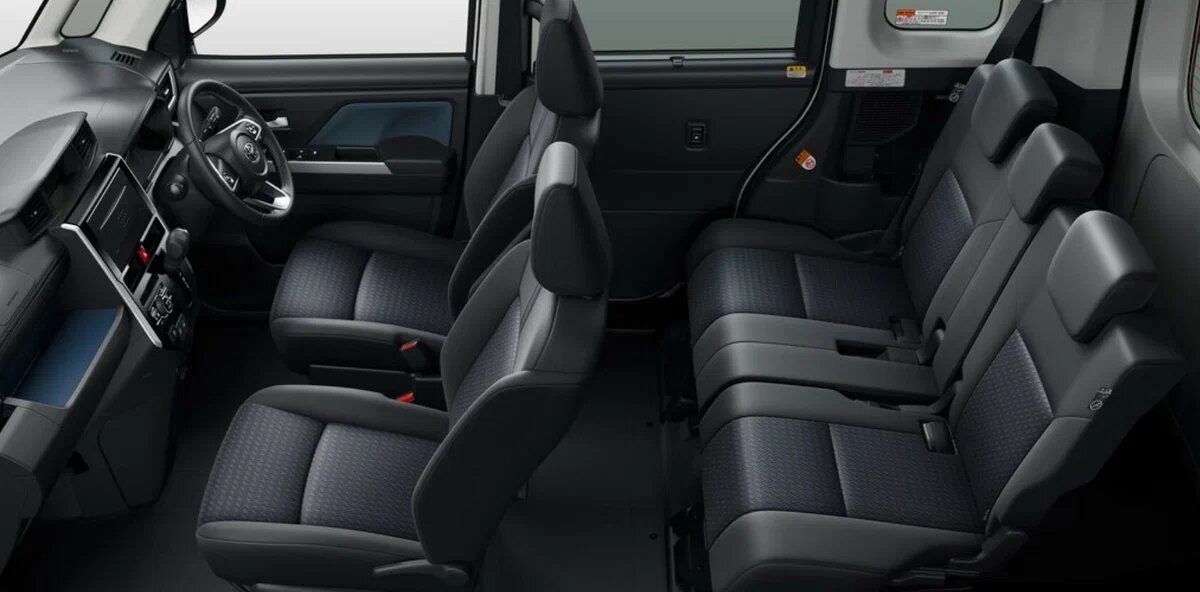 Салон Toyota Roomy