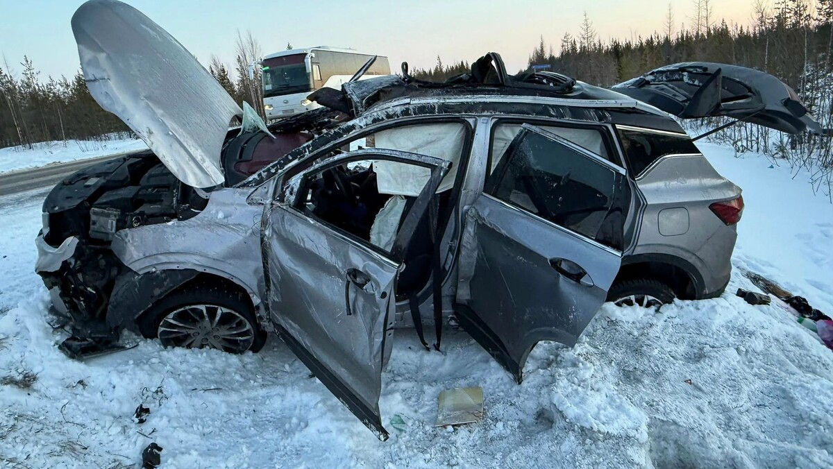    Смертельное ДТП на трассе Сургут — Салехард. Фото: Госавтоинспекция ЯНАО