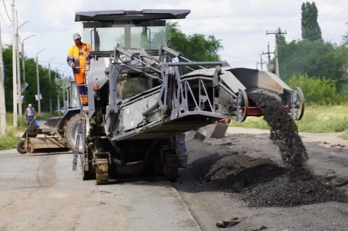    По нацпроекту — к звёздам: в Оренбурге обновляют «космические» дороги