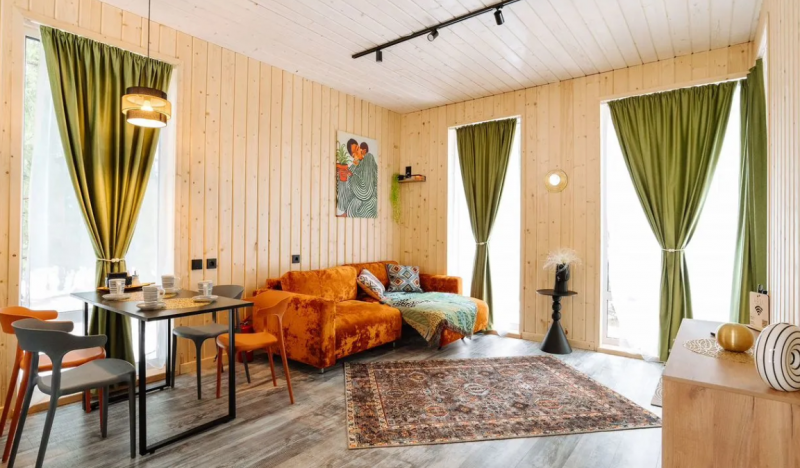    Гостевой дом в Прионежье продают за 12,4 млн рублейАвито