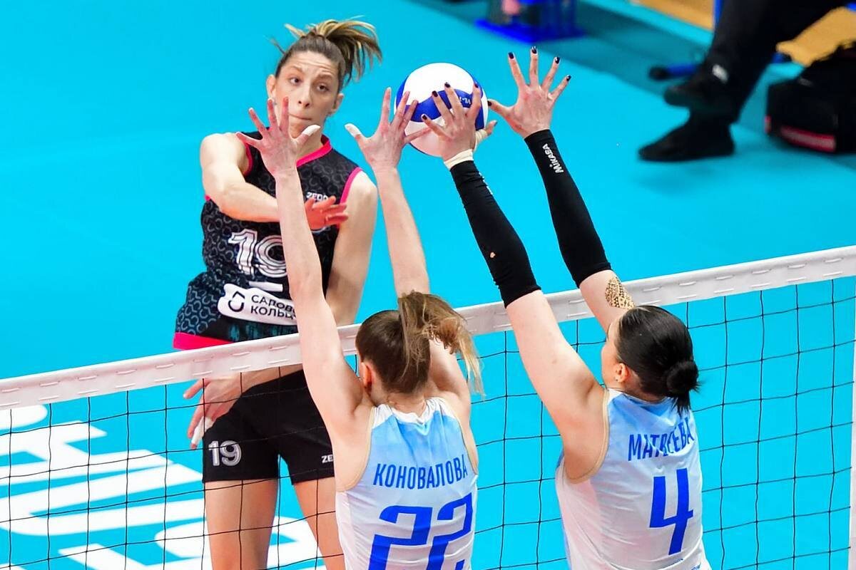    Ольга Бирюкова в атаке / фото: volley.ru