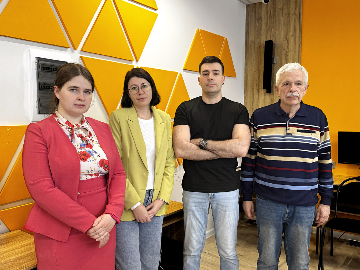 Научная группа. Источник: Сергей Рошаль / ЮФУ.