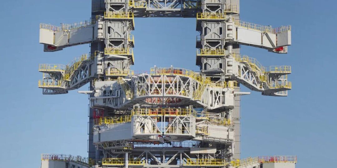 Стартовый стол для ракет семейства «Ангара» готов: по площади он занимает примерно 6 футбольных полей