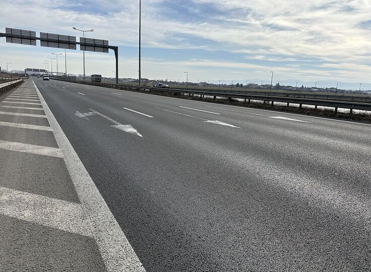 Как читать дорожную разметку: сплошная, прерывистая, стоп‑линия