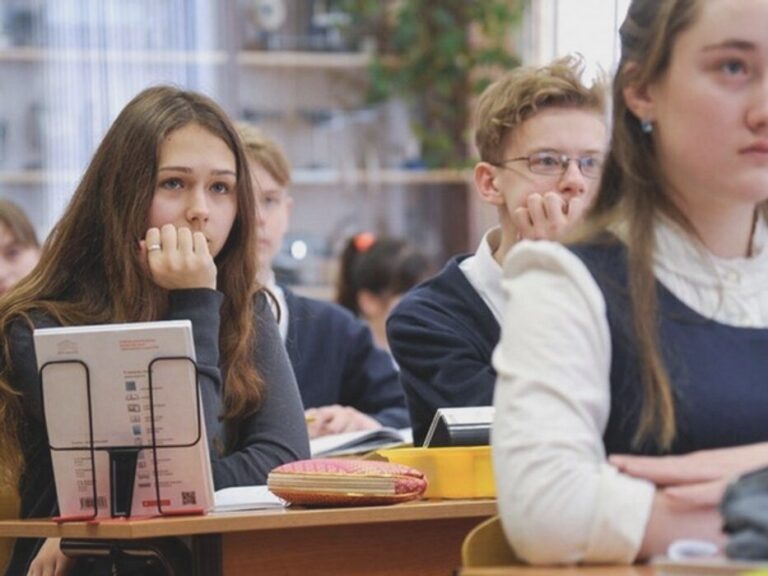    Иллюстрация к материалу: Разговоры о важном теперь учат детей защищаться от преступлений