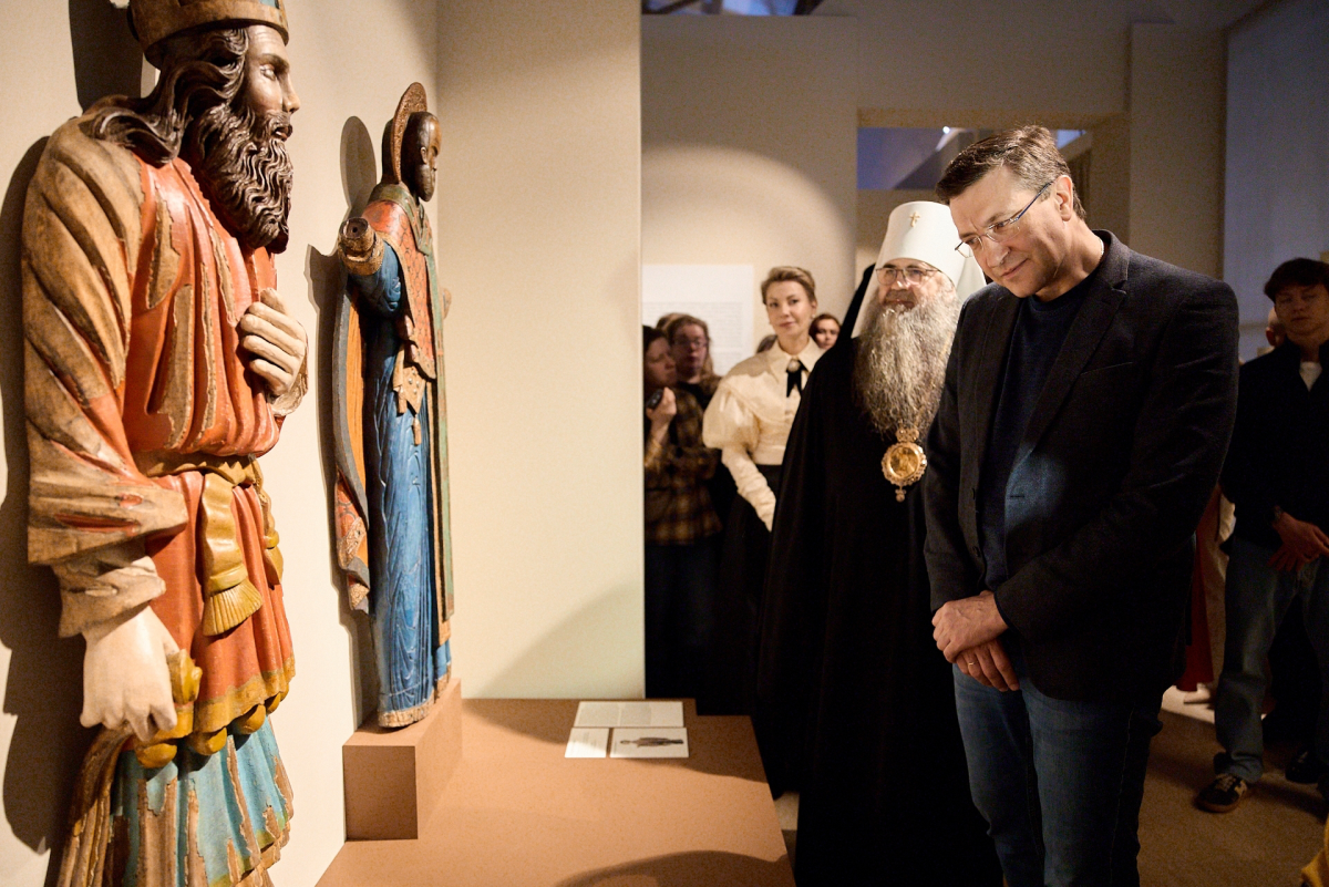    В Манеже Нижегородского кремля открылась выставка «Собор Святых»