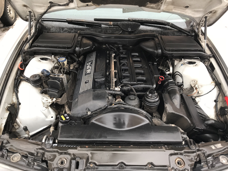 BMW - e39. Картинка взята из Яндекс картинки.