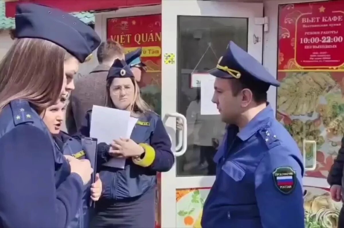    Во Владивостоке опечатали кафе, где когда-то собирались «трифоновские»