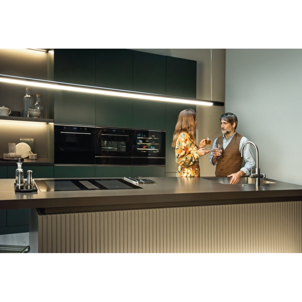 Кухня гедониста - это пространство, созданное ради удовольствия. Это не просто место для готовки, а настоящая зона наслаждения, где каждый элемент подчёркивает комфорт, красоту и радость от повседневных мелочей. 