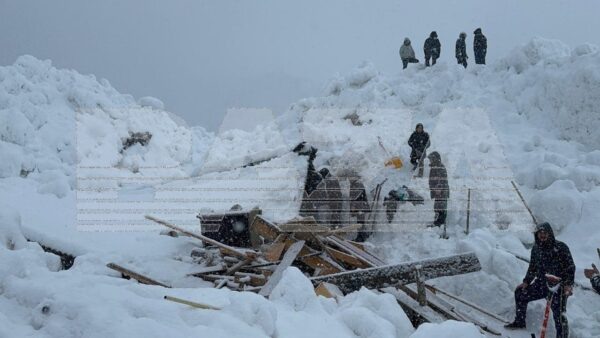 В селе Дагестана сошла лавина, под снегом могли оказаться женщина и ребенок