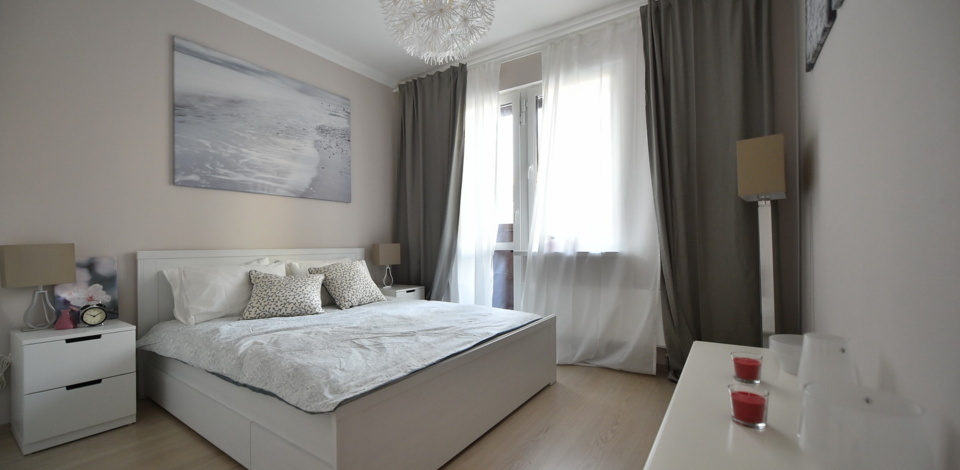     Владимир Ефимов: жители 48 домов завершили оформление документов на квартиры по программе реновации с начала года