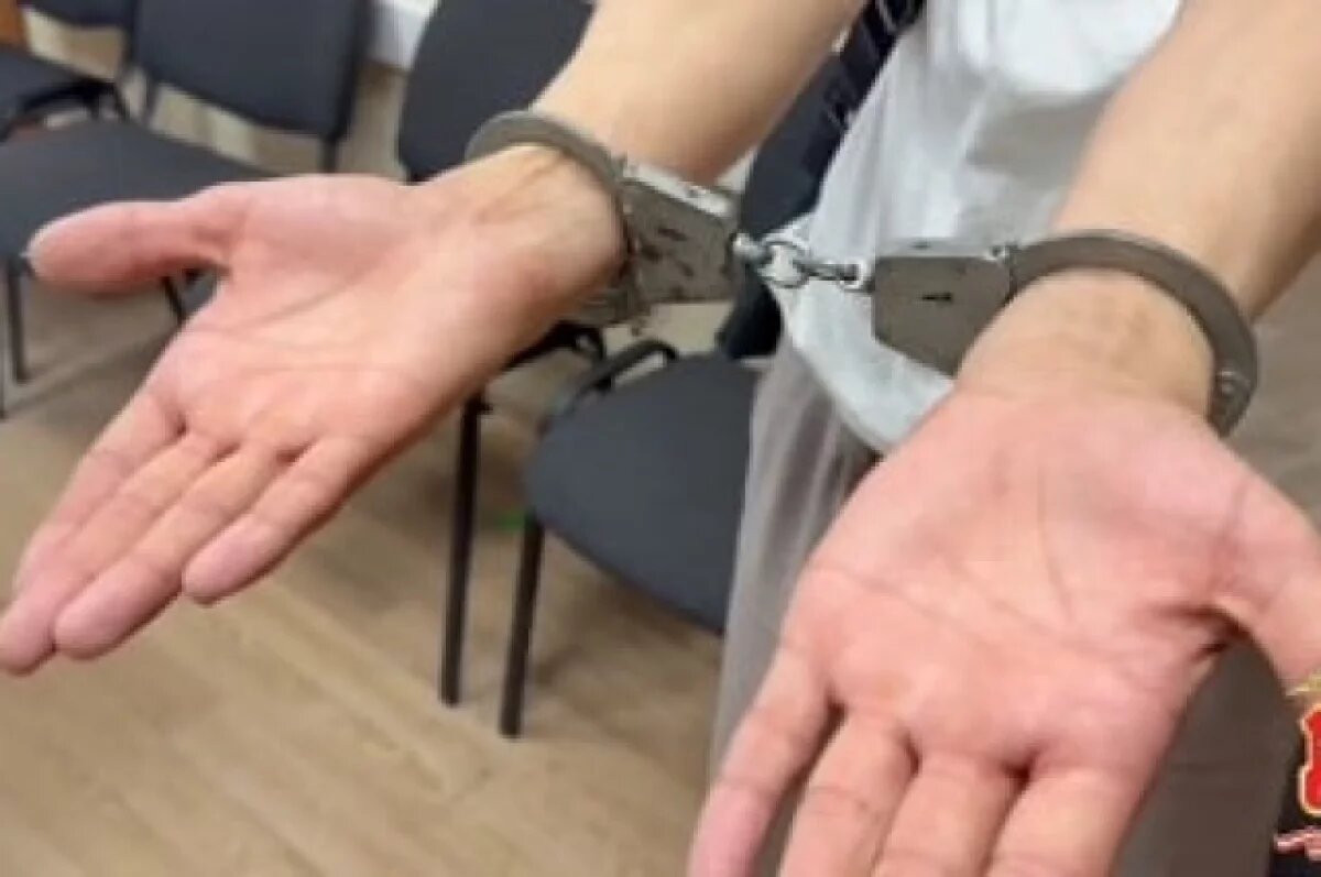    В центре Петербурга иностранцы торговали запрещёнными веществами