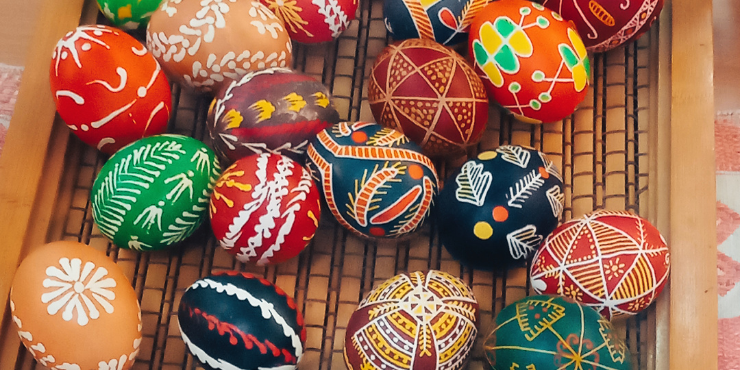 Экономный марафон. Про пасхальные яйца.Тарелочки за 2 дня.