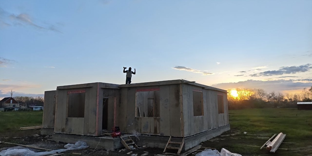 Строительство дома из СИП панелей в Краснодарском крае, пгт Ахтырский.